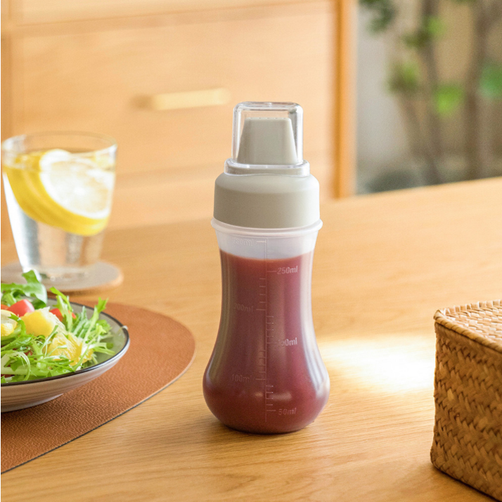 Household Plastic Sauce Squeeze Bottle