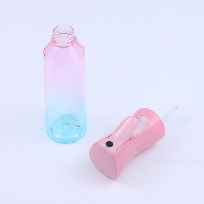 Gradient sustainable spray bottle