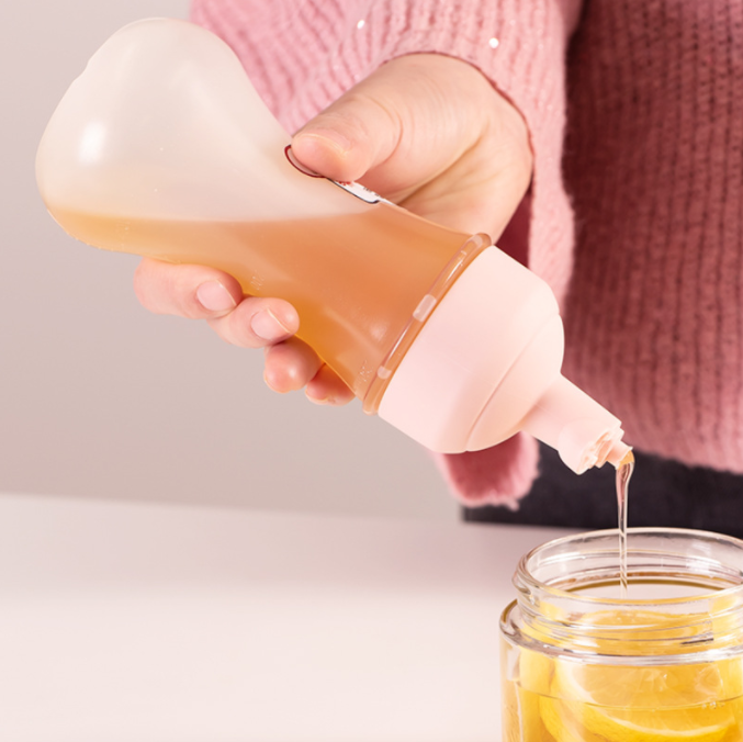 Scale Squeeze Ketchup Bottle