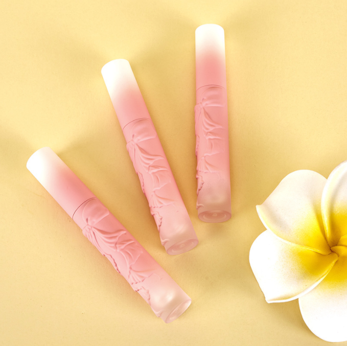 Round relief bow Lip Glaze tube